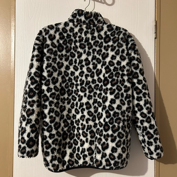 Buc-ee’s pullover - Picture 5 of 13